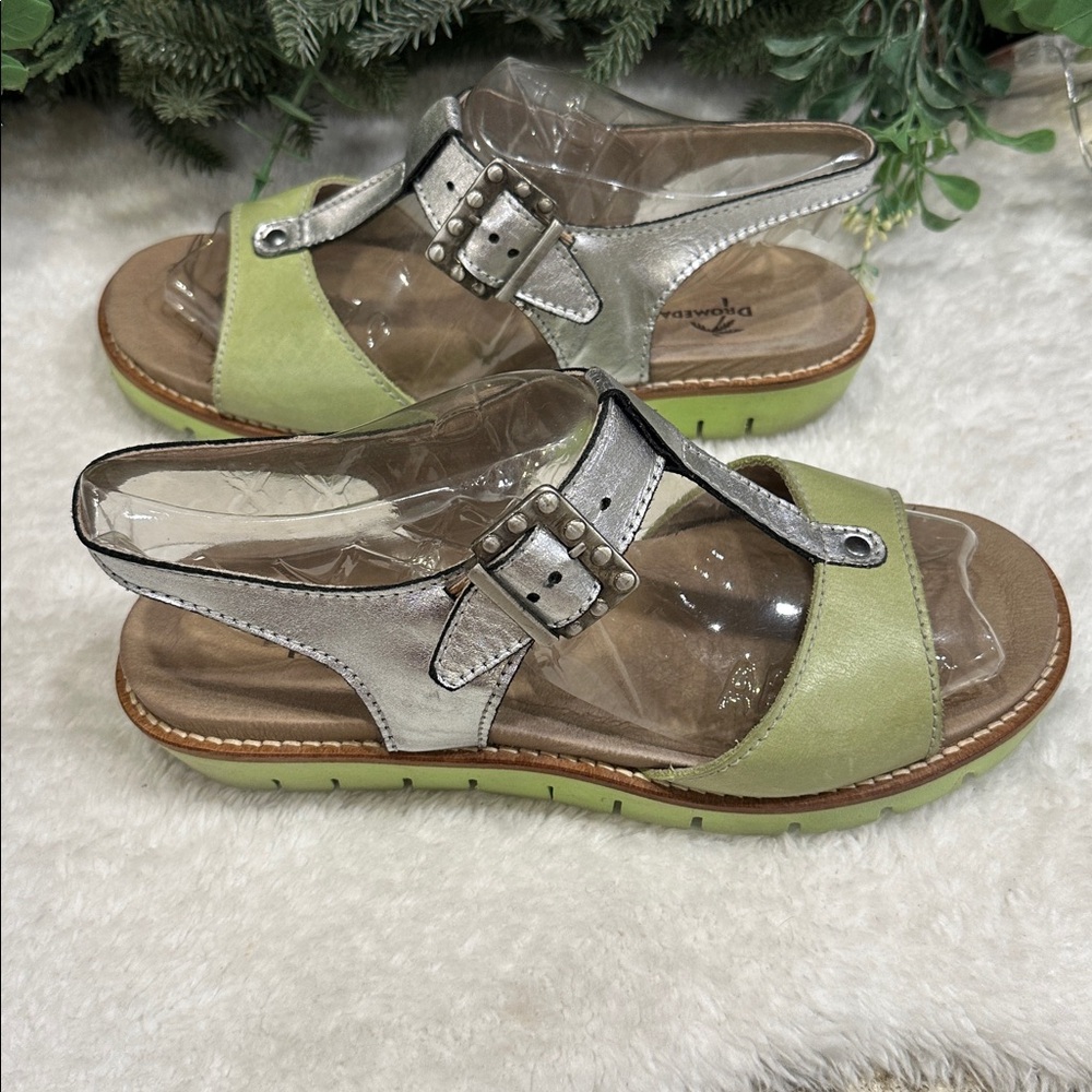Dromedary leather upper sandals